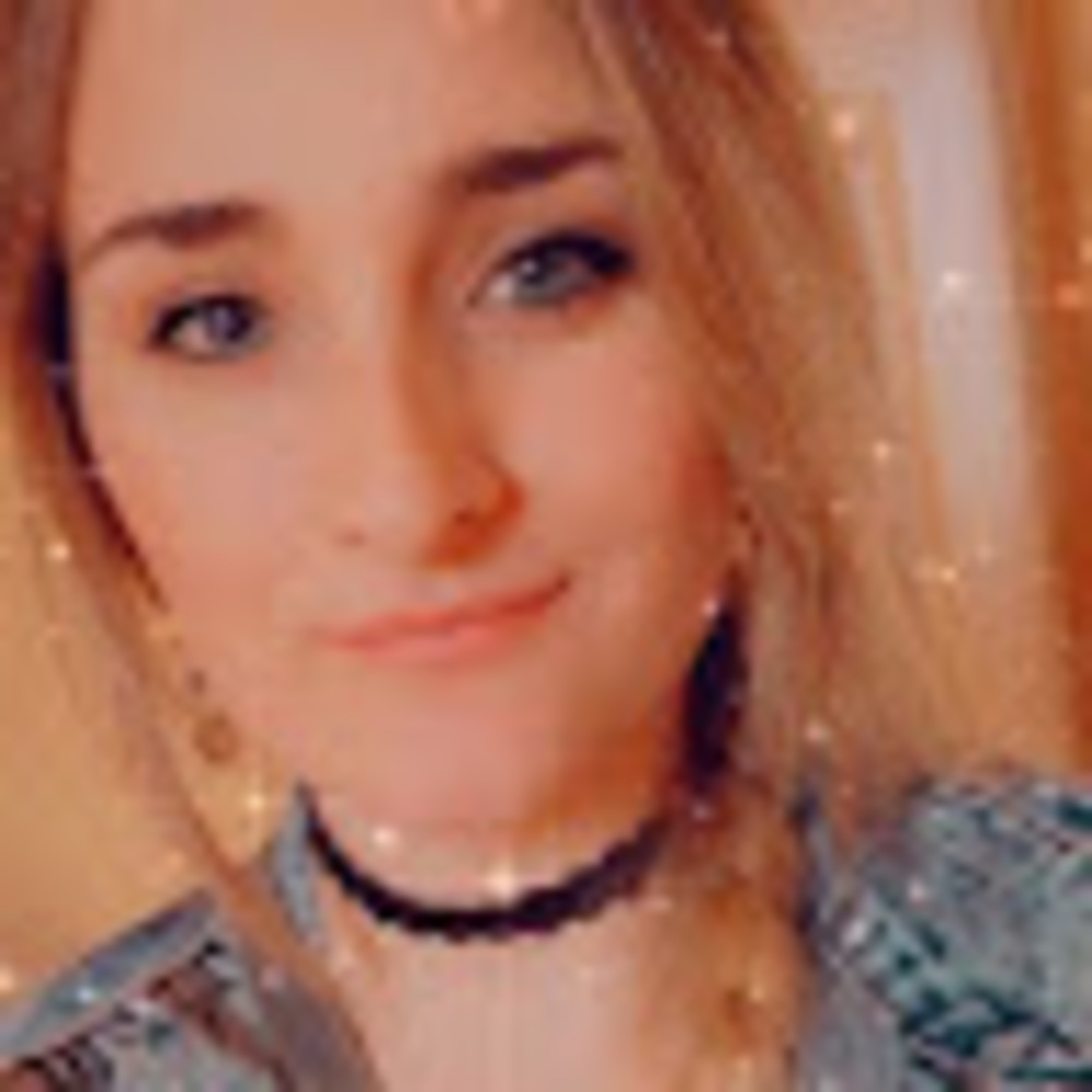 Meet your Posher, Alaina